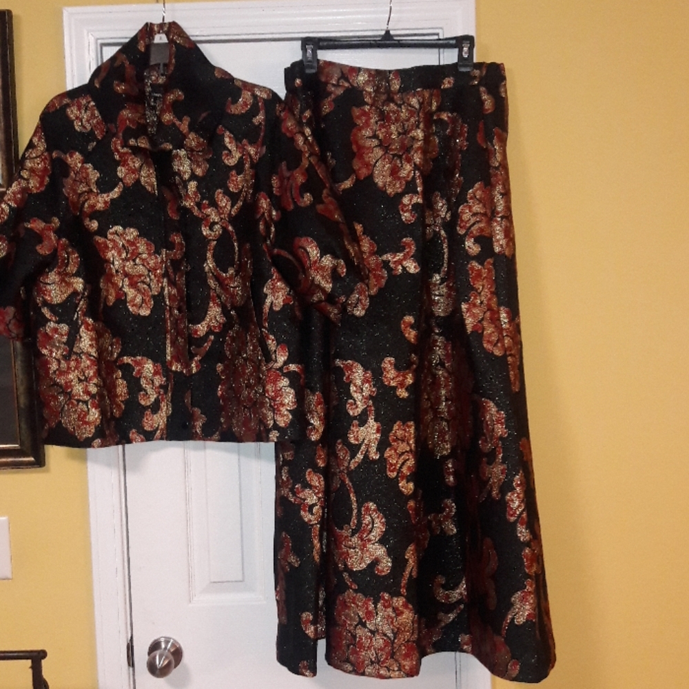 Samuel Dong Suit